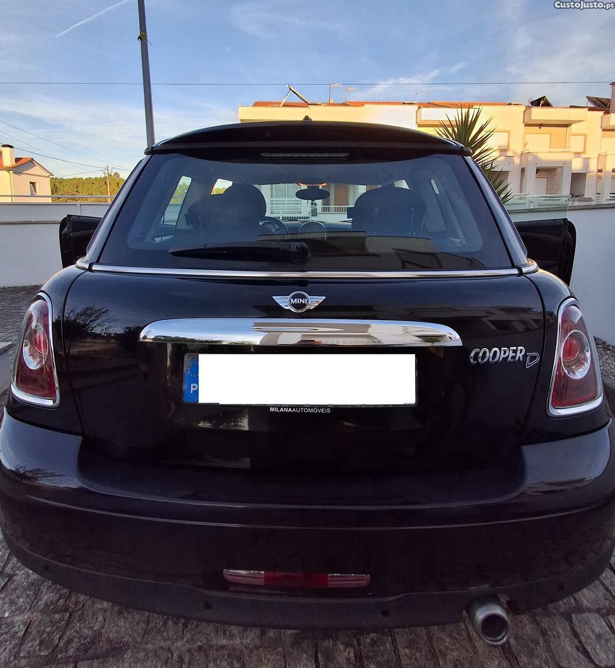 MINI Cooper 1.6D — photo 2