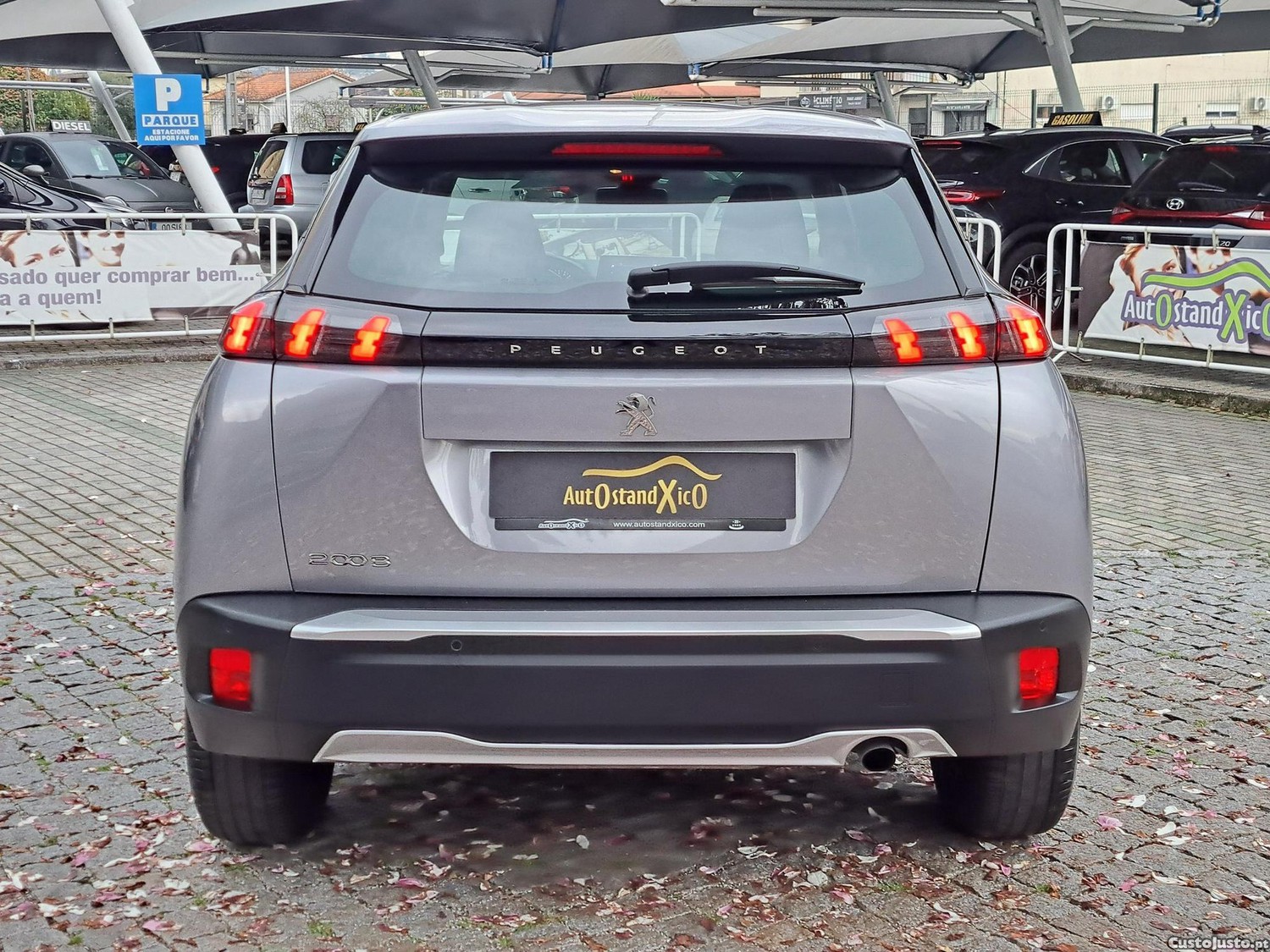 Peugeot 2008 1.2 PureTech Active Pack — fotografia 10