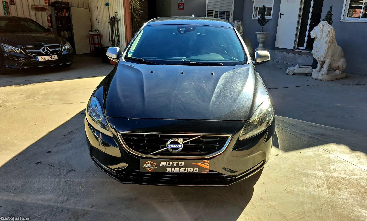 Volvo V40 2.0 D4 Momentum Eco - 15 foto 4