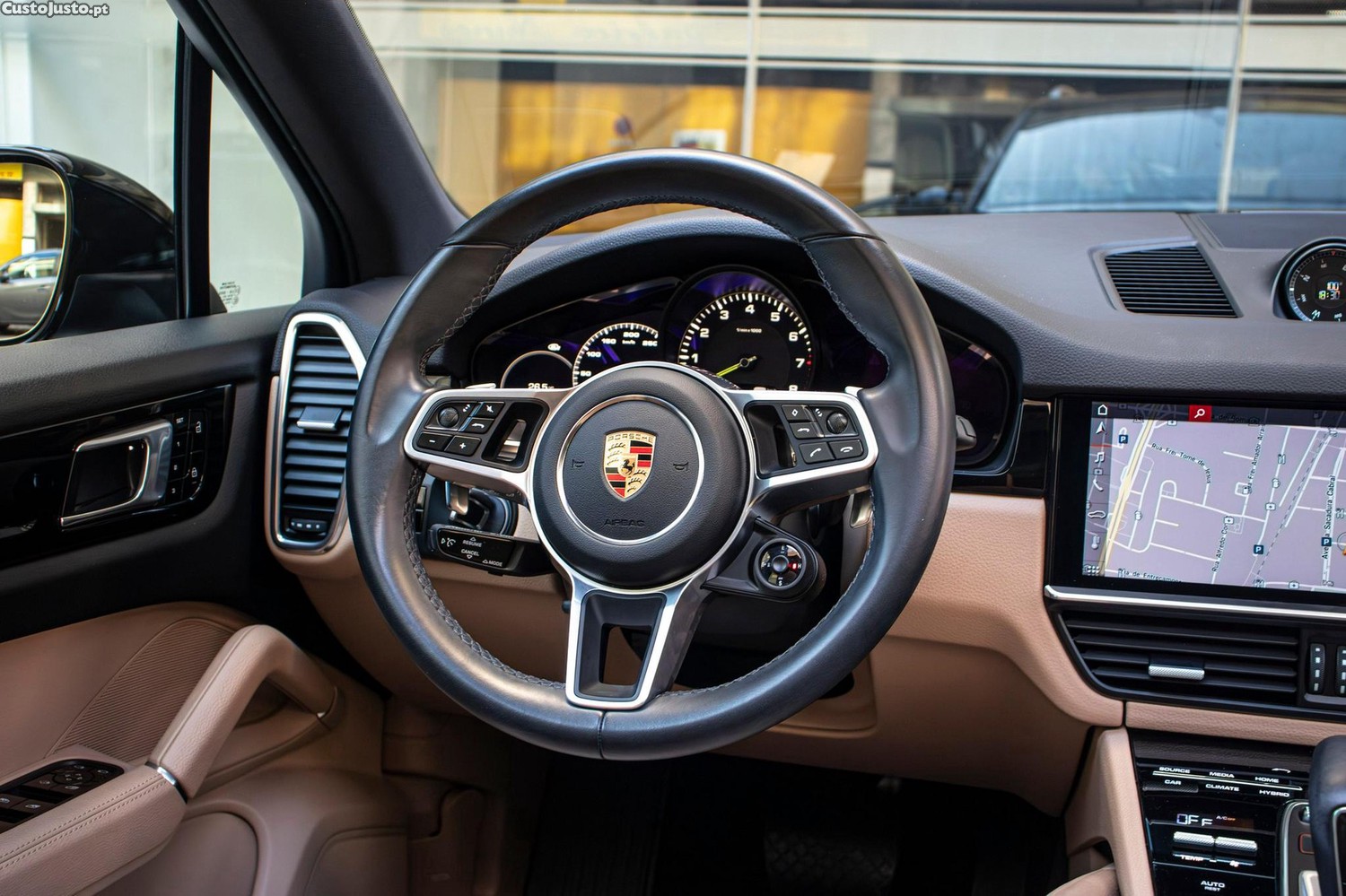 Porsche Cayenne E-Hybrid — fotografia 16