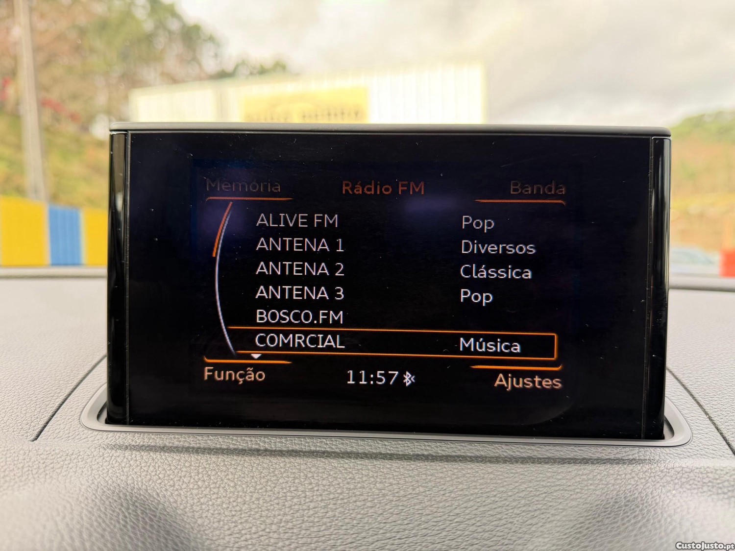Audi A3 2.0 TDi S-line S tronic — fotografia 2