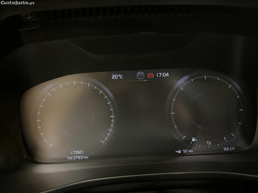 Volvo XC 40 2.0 D3 — fotografia 10