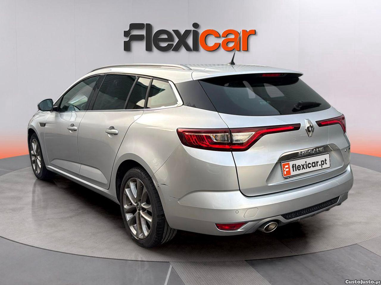 Renault Mégane Sport Tourer 1.3 TCe GT Line - 19 — photo 4
