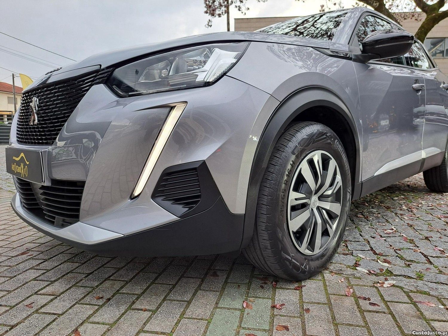 Peugeot 2008 1.2 PureTech Active Pack — fotografia 4