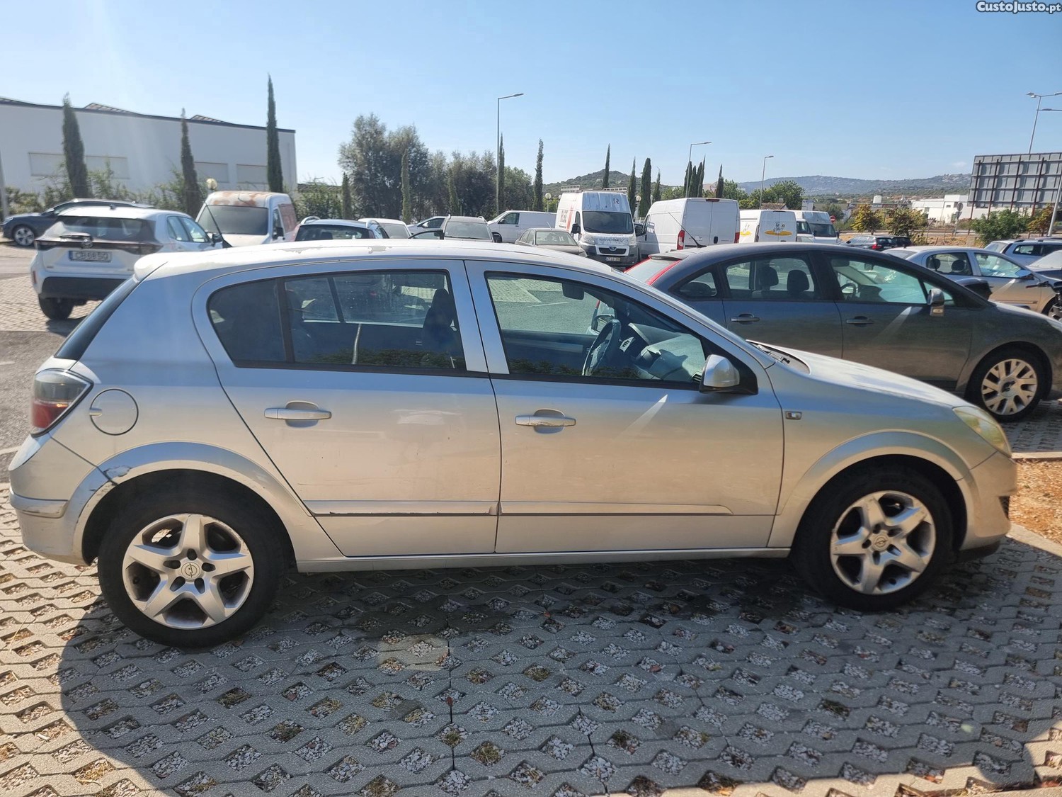 Opel Astra CDTI — fotografia 9