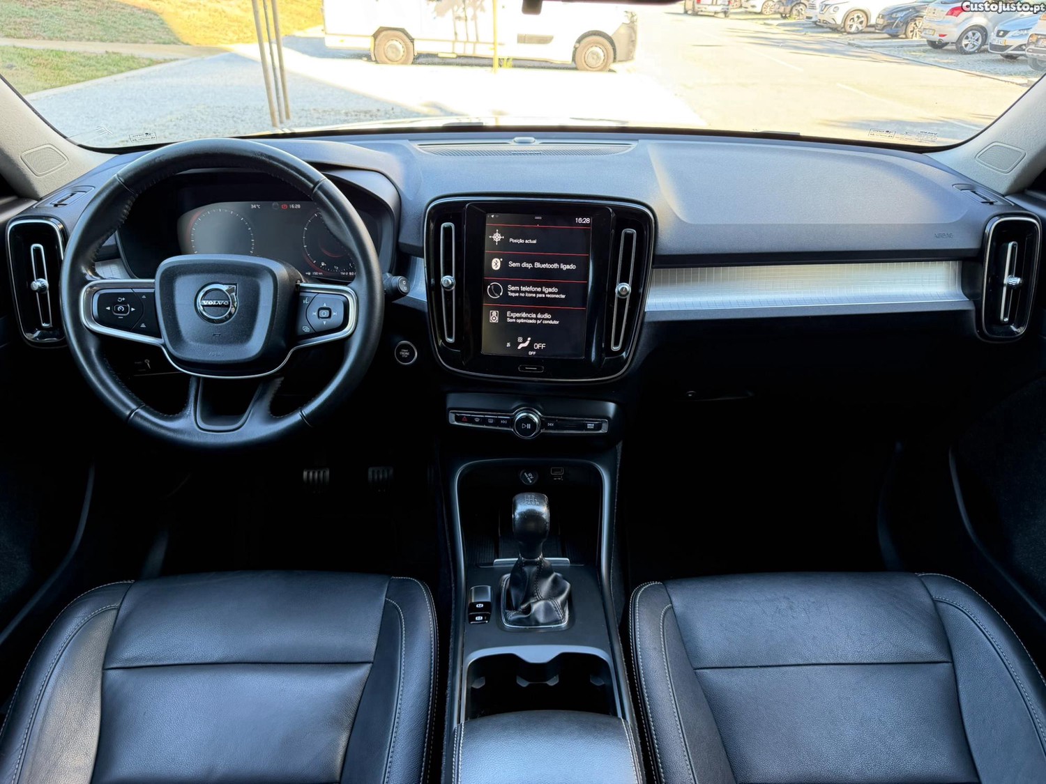 Volvo XC40 1.5 T3 — photo 5