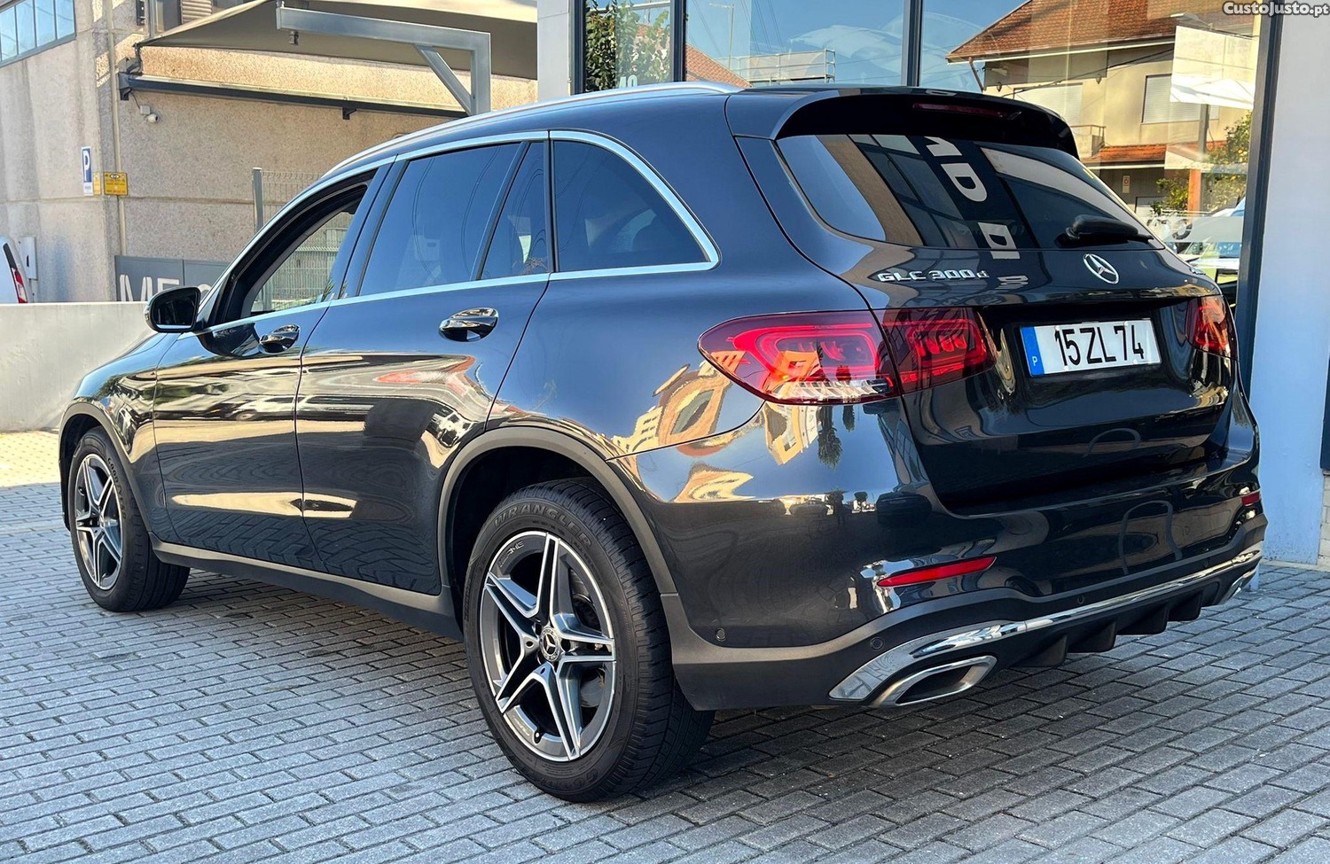 Mercedes-Benz GLC 300 d 4Matic AMG Line - 19 foto 4