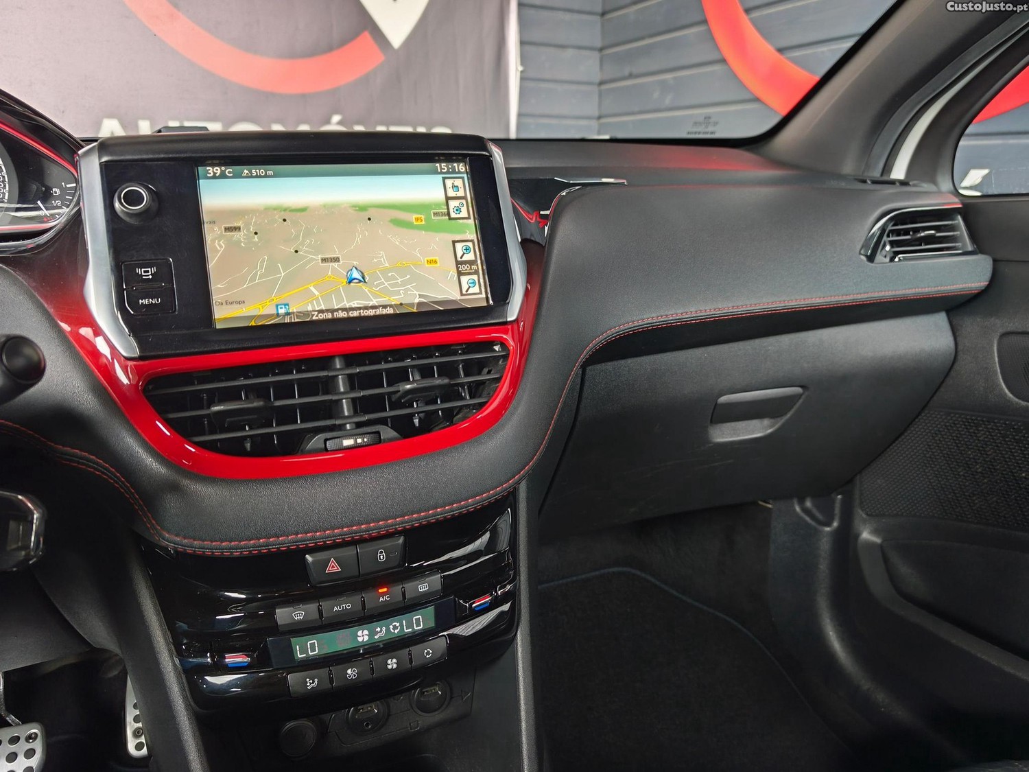 Peugeot 208 1.6 THP GTi — fotografia 15