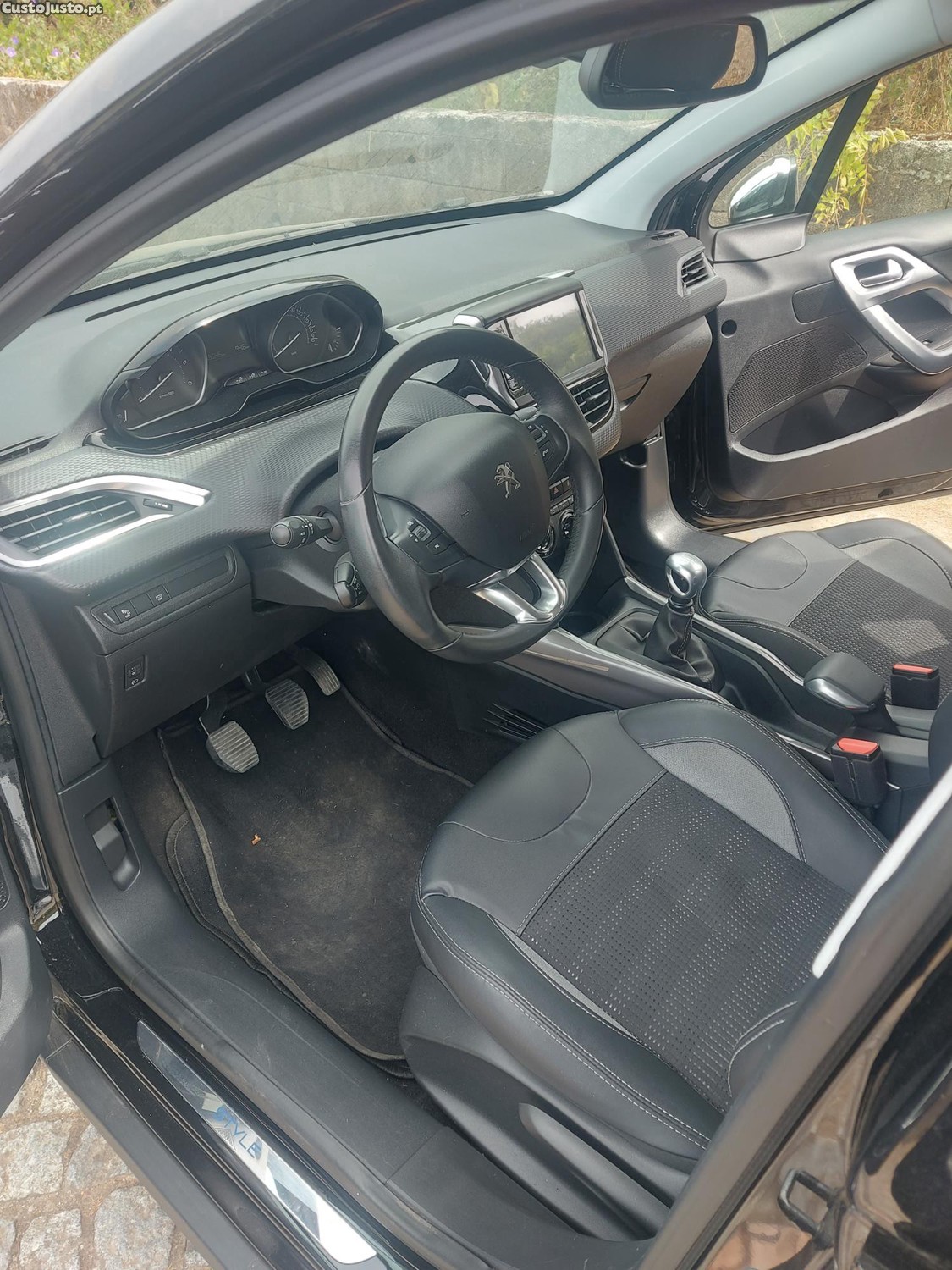 Peugeot 2008 1.5 BlueHDi - 19 foto 4