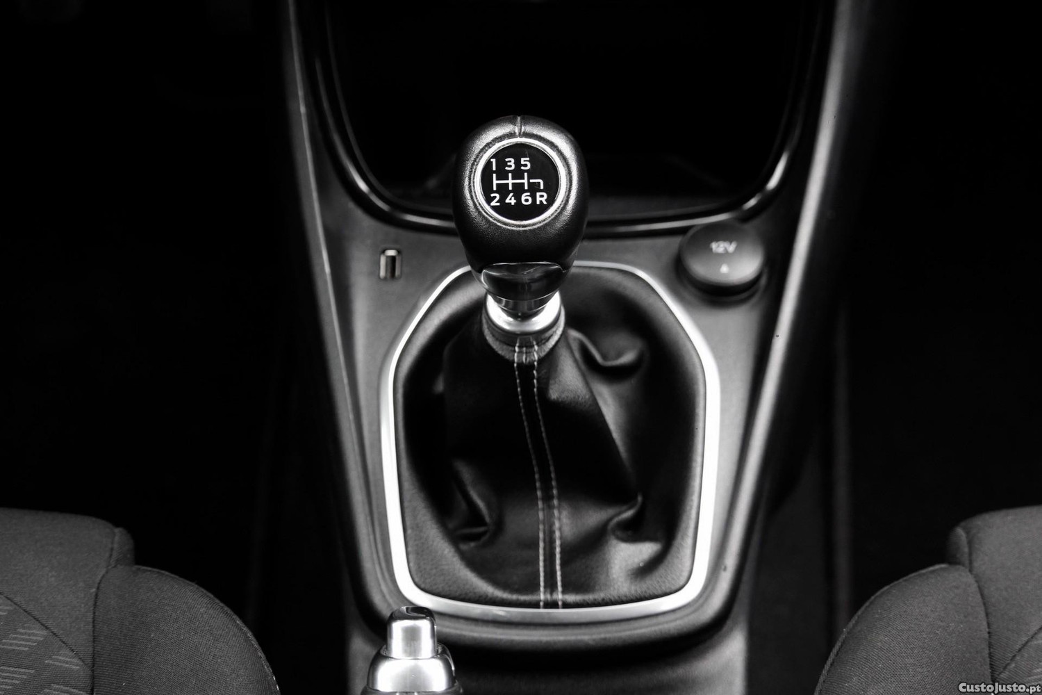 Ford Puma 1.0 EcoBoost MHEV Titanium — fotografia 8
