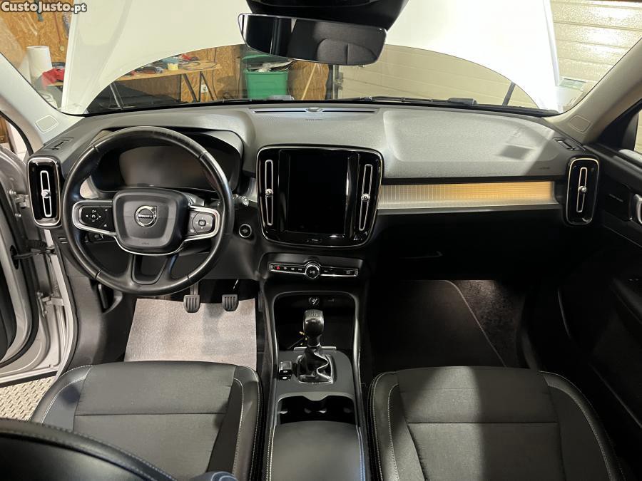 Volvo XC 40 2.0 D3 — fotografia 6