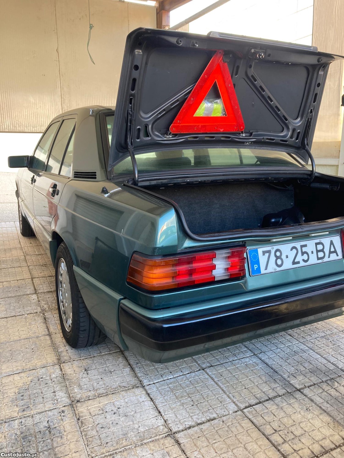 Mercedes-Benz 190 E — photo 2