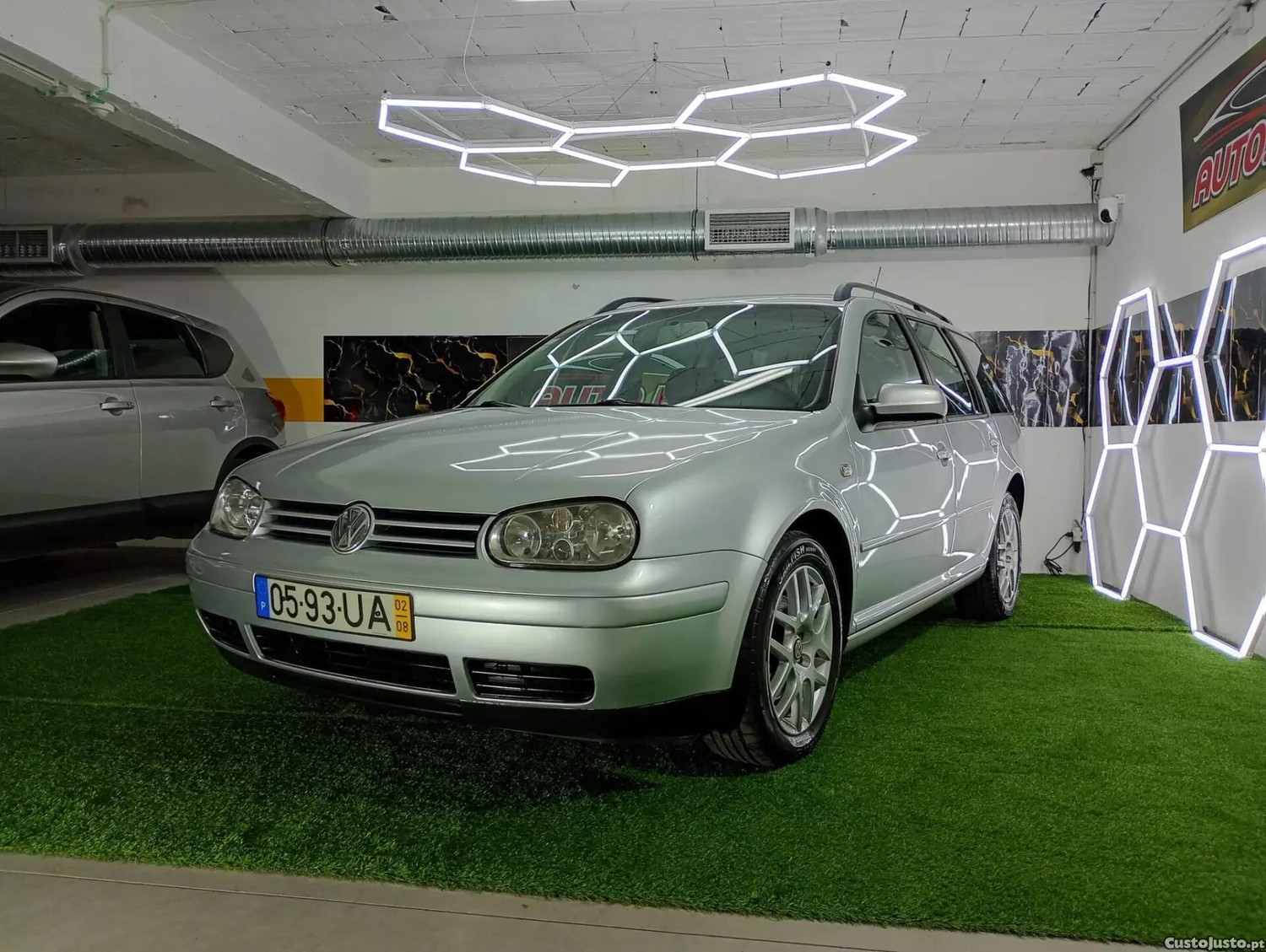 Volkswagen Golf 1.9 TDi Highline — fotografia 24