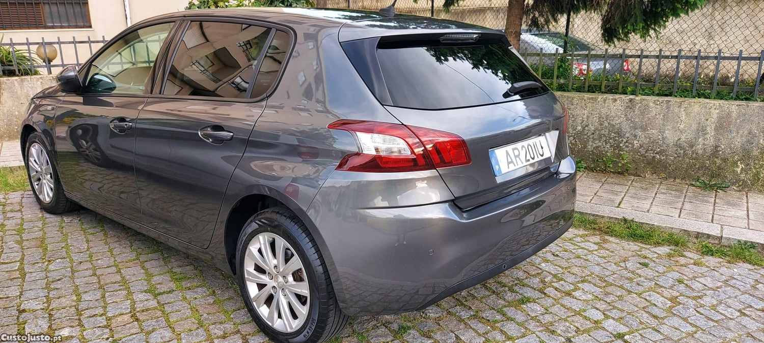 Peugeot 308 1.6 BlueHDi Style — fotografia 9