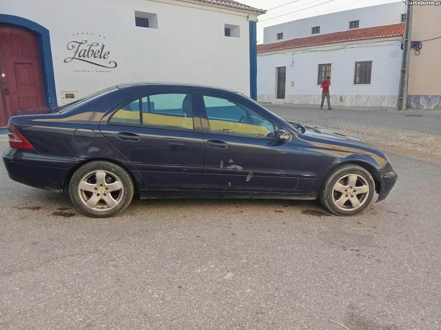 Mercedes-Benz C 220 C220 - 04 foto 2