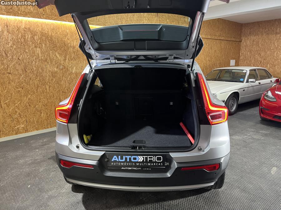 Volvo XC 40 2.0 D3 — fotografia 3