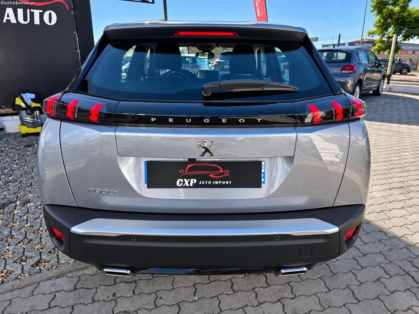 Peugeot 2008 Puretech 130 eat8 active pack — fotografia 12