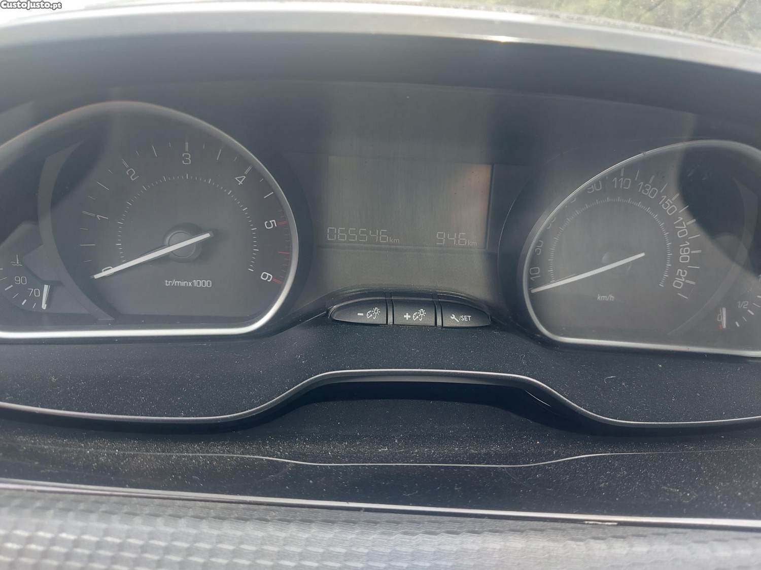 Peugeot 2008 1.5 BlueHDi - 19 foto 5