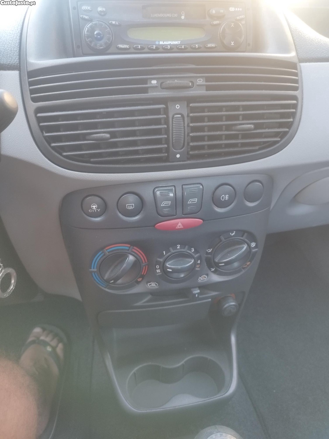 Fiat Punto 1.2 Gasolina 8valvulas — fotografia 3