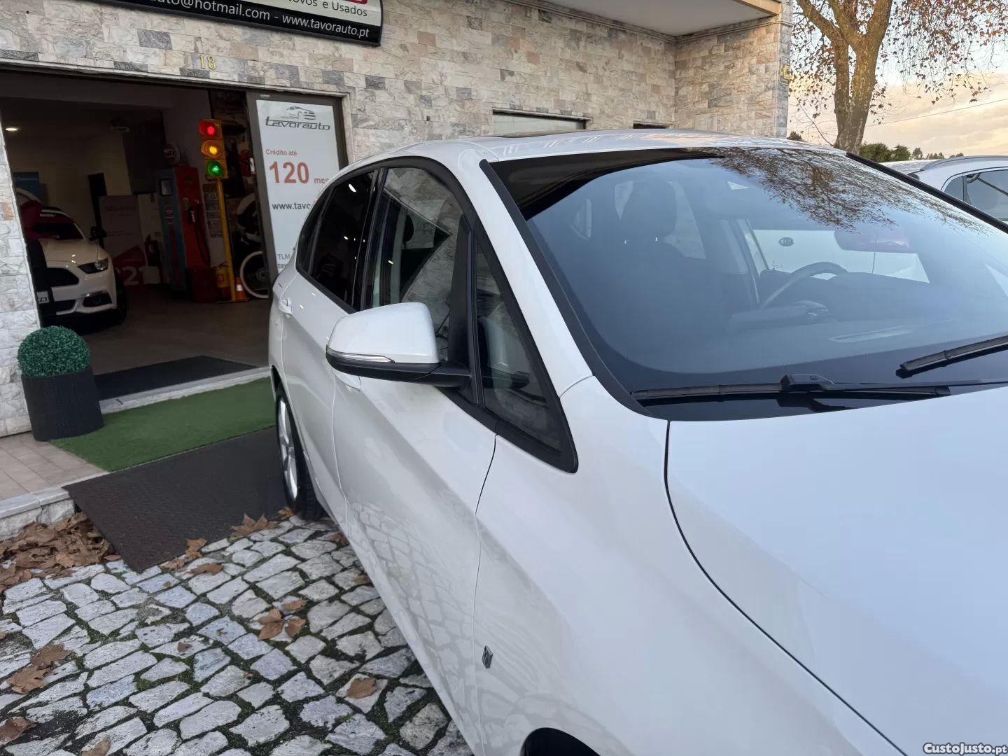 BMW 225 Active Tourer Line sport — fotografia 4