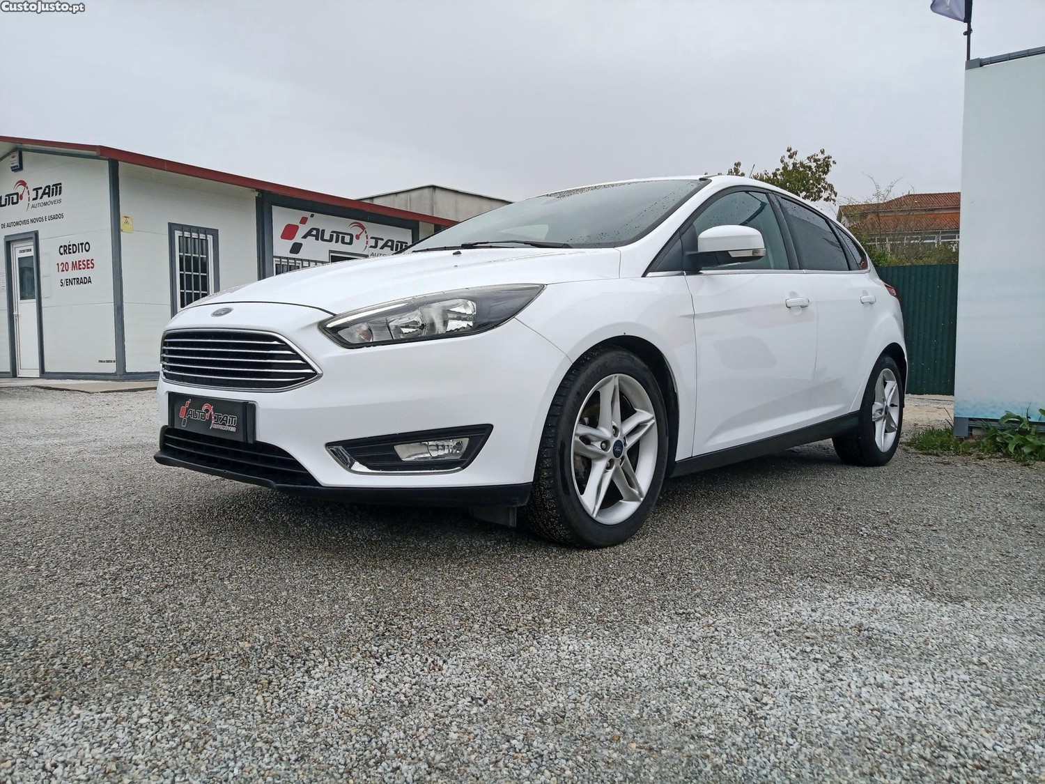 Ford Focus III (2) 1.5 TDCi 120cv Titanium — photo 3
