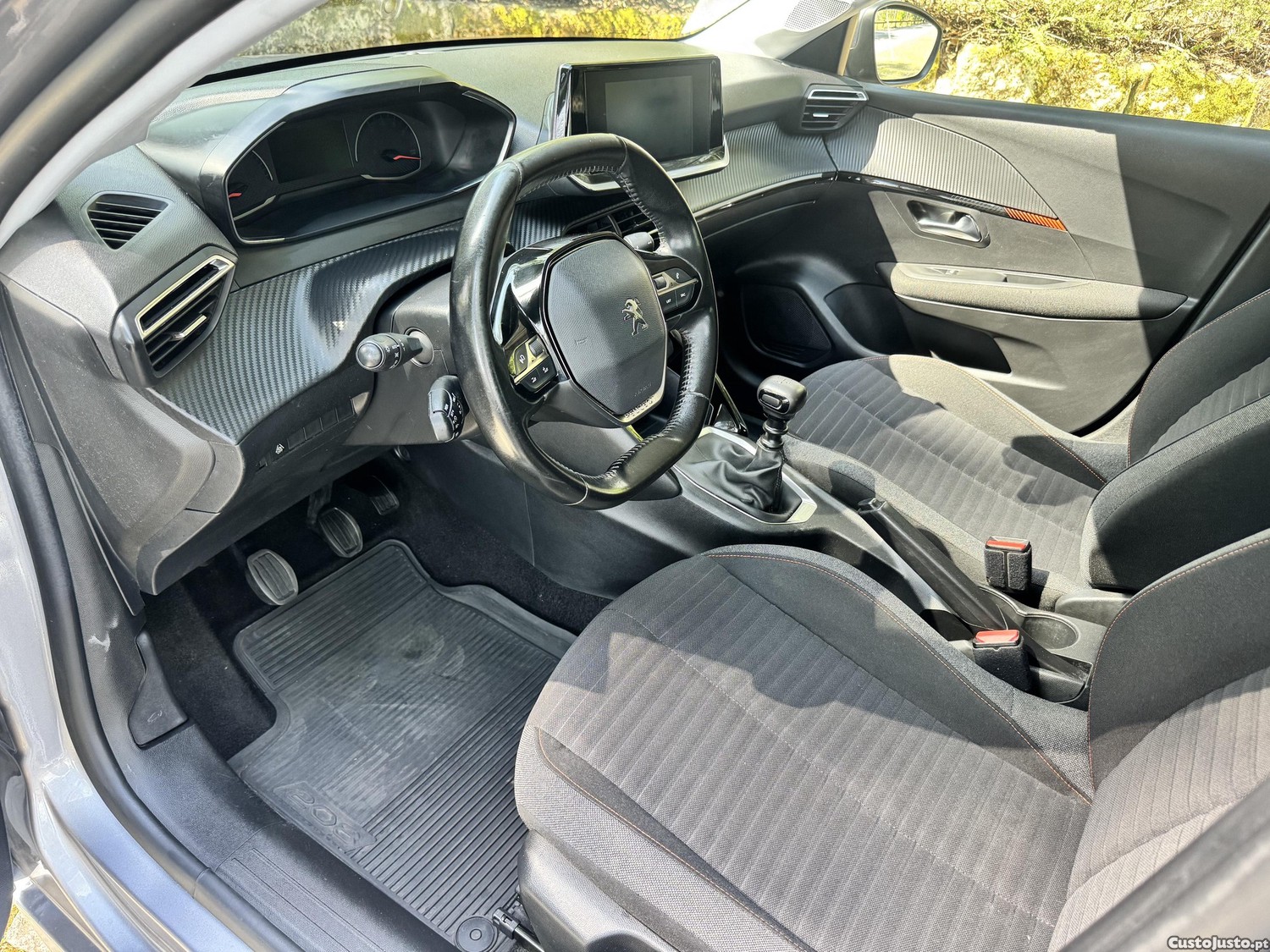 Peugeot 208 1.5 Hdi — fotografia 3