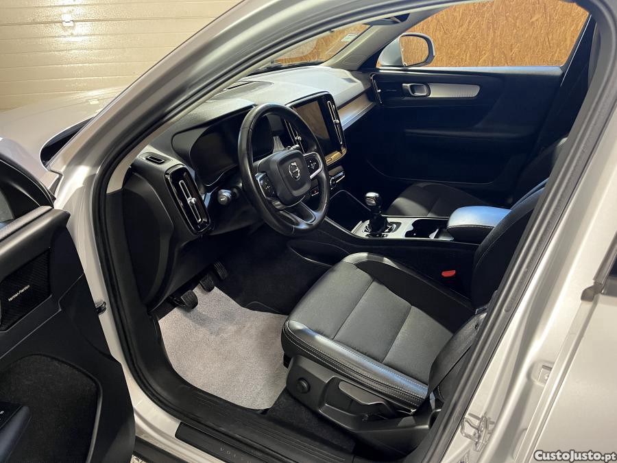 Volvo XC 40 2.0 D3 — fotografia 14