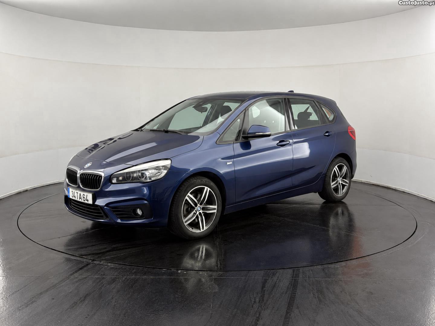BMW 218 Active Tourer D LINE SPORT — photo 4