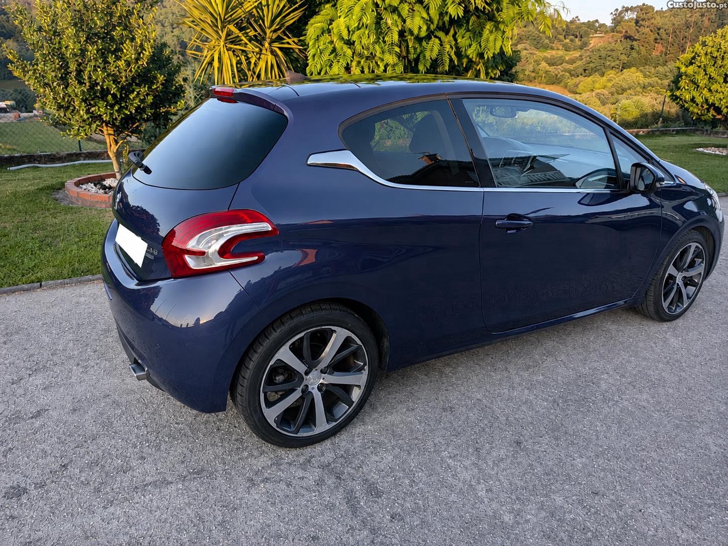Peugeot 208 Peugeot 208 allure teto panorâmico todos opções — photo 4