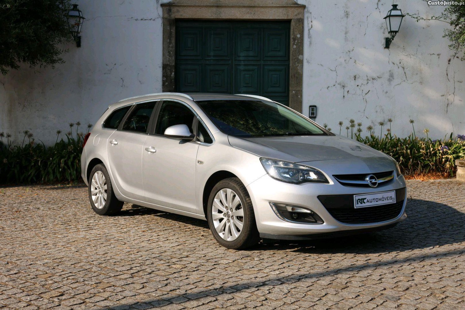 Opel Astra Sports Tourer 1.6 CDTI Cosmo — photo 3