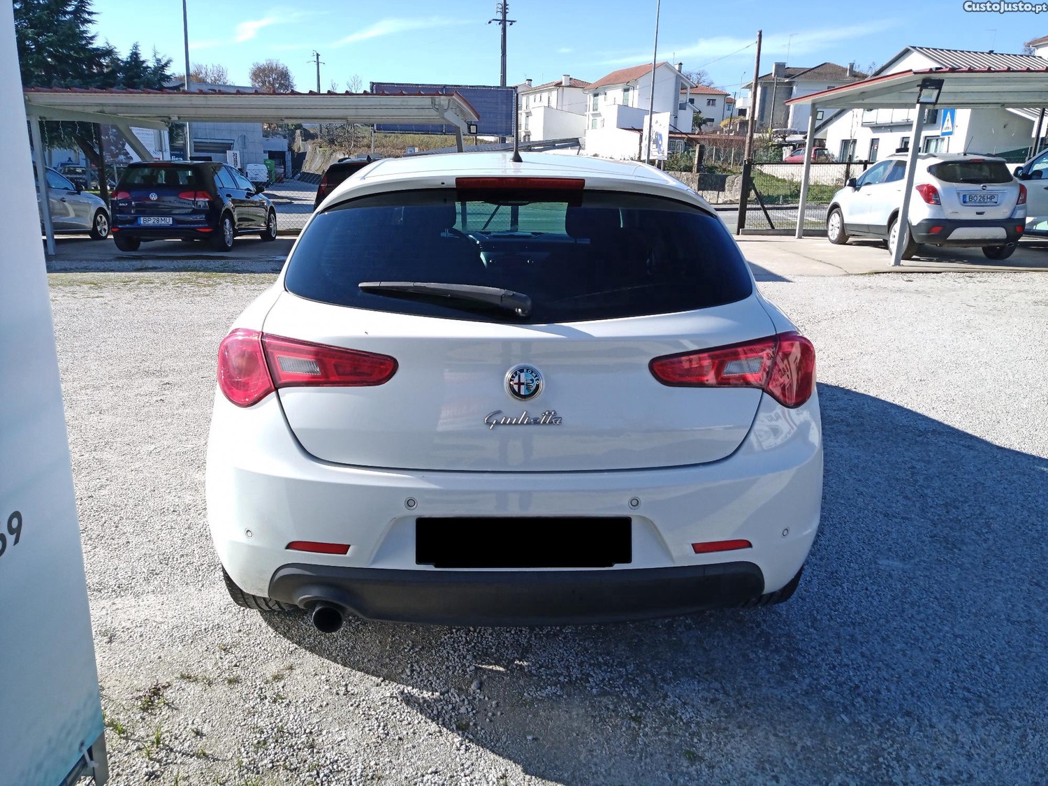 Alfa Romeo Giulietta 1.6 JTDM 105cv Turismo — fotografia 6