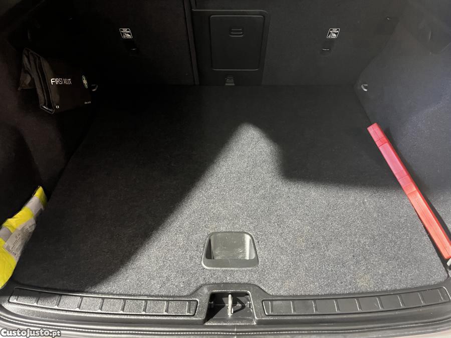Volvo XC 40 2.0 D3 — fotografia 2