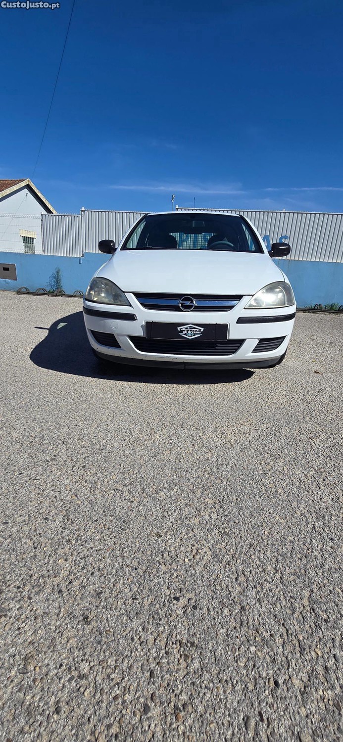 Opel Corsa CDTI Ano 2004 — photo 2