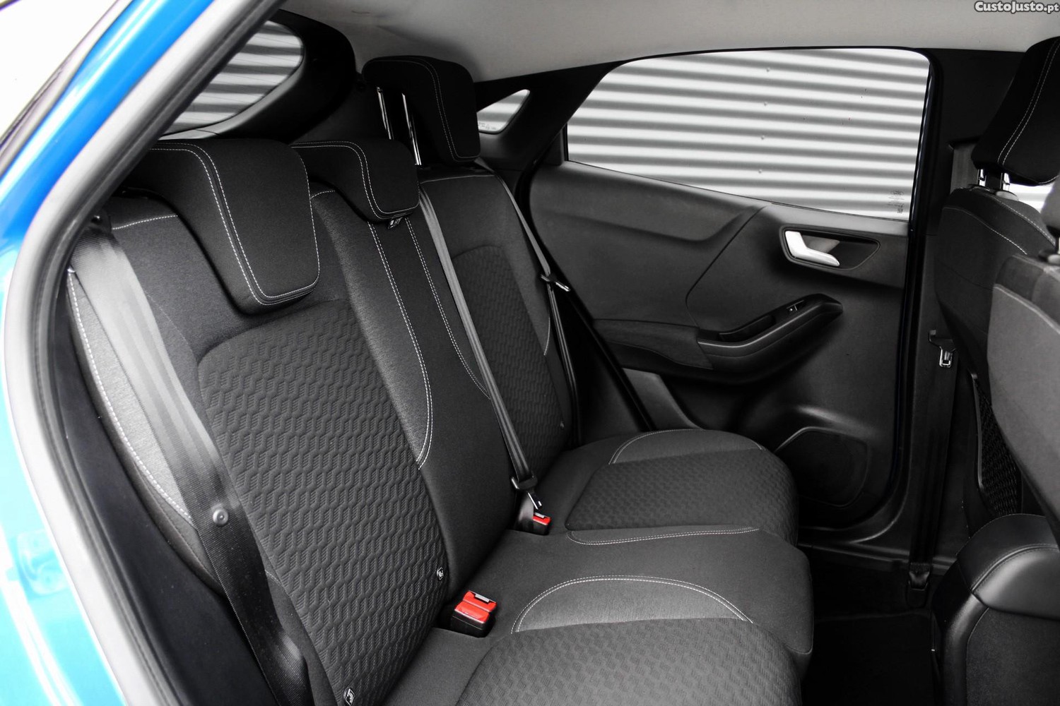 Ford Puma 1.0 EcoBoost MHEV Titanium — fotografia 19