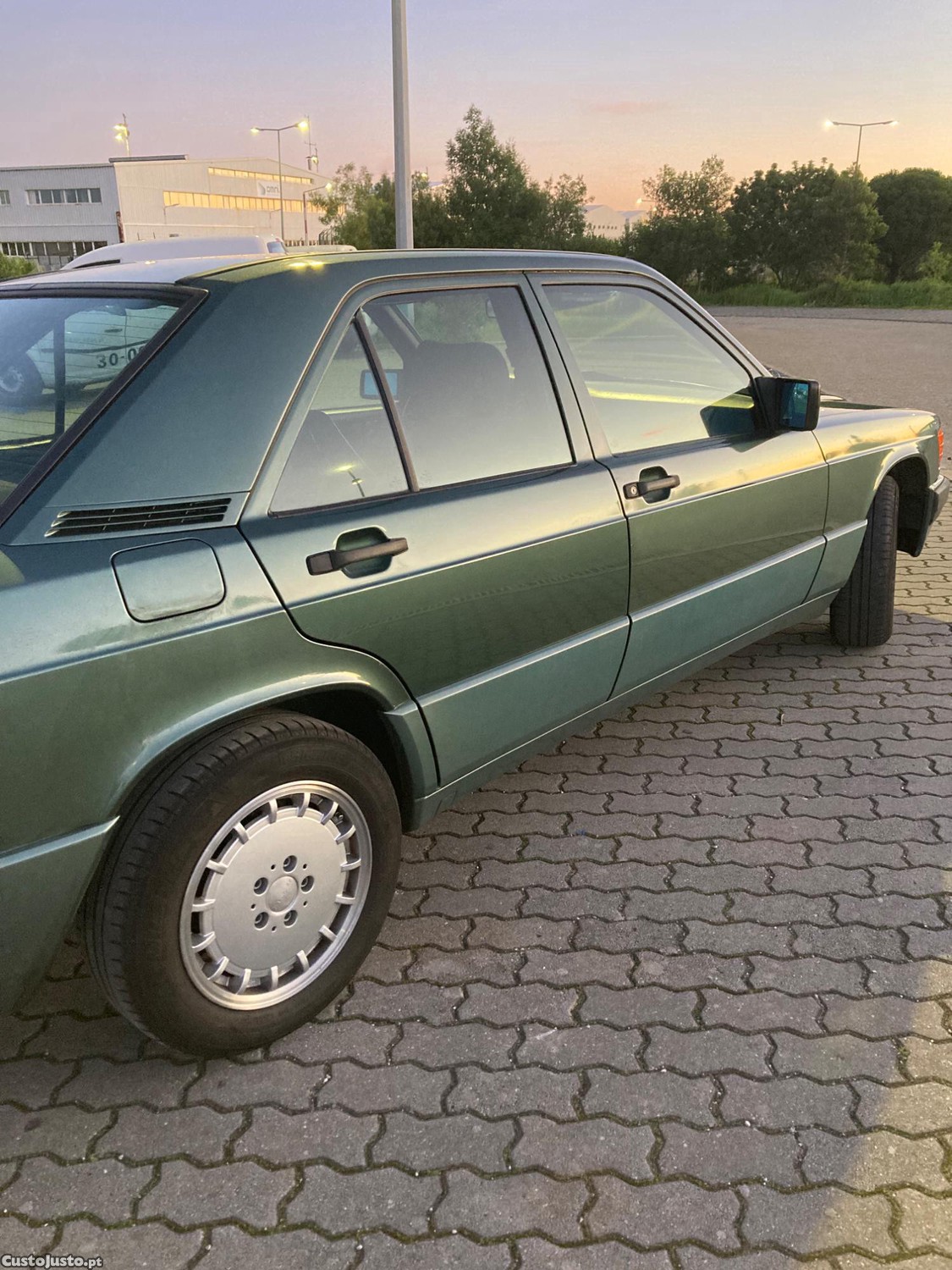 Mercedes-Benz 190 E — photo 4