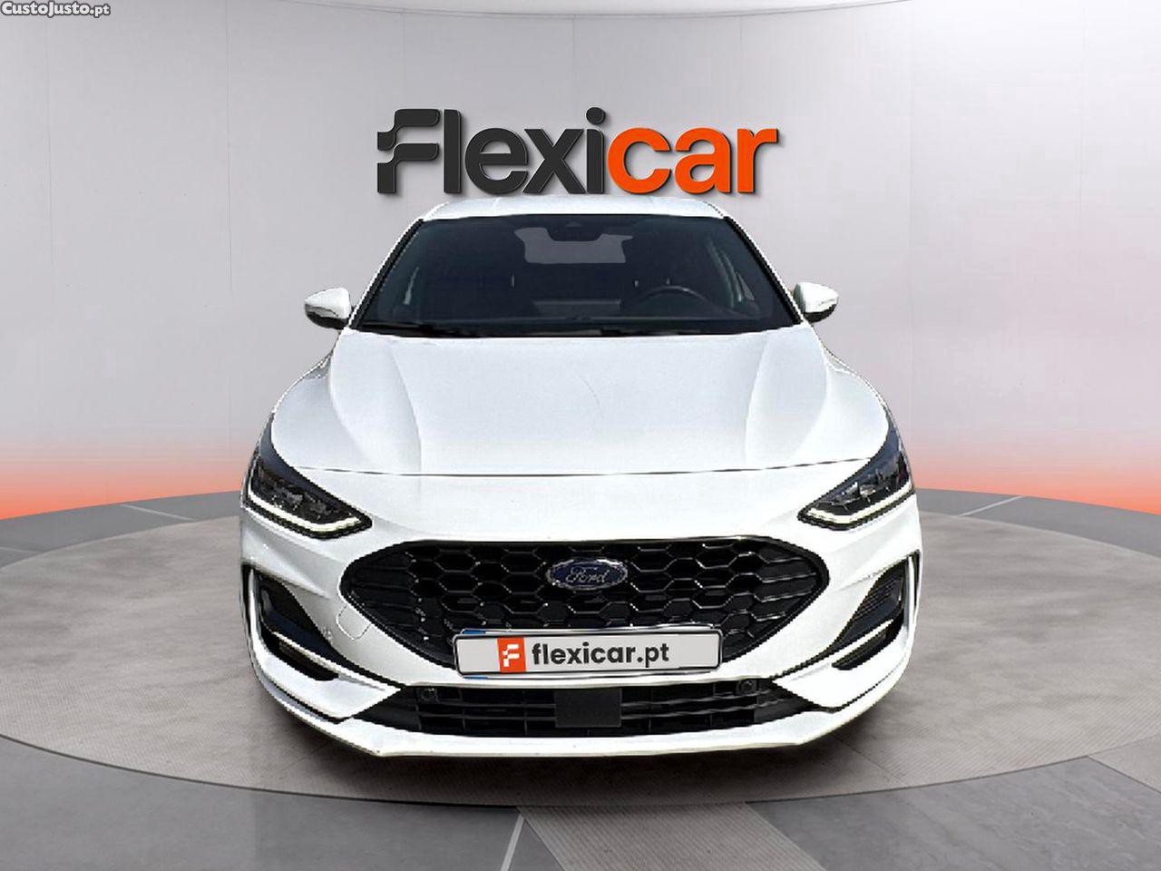 Ford Focus 1.0 EcoBoost MHEV ST-Line — fotografia 16
