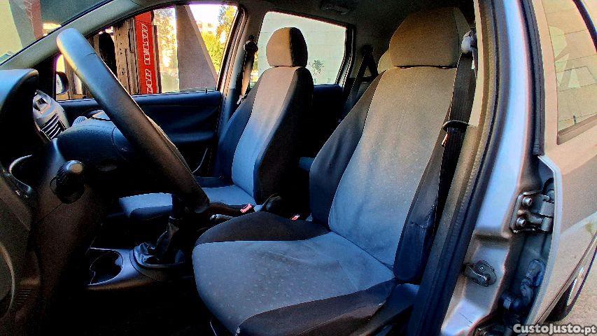 Fiat Punto 1.3 Diesel — photo 5