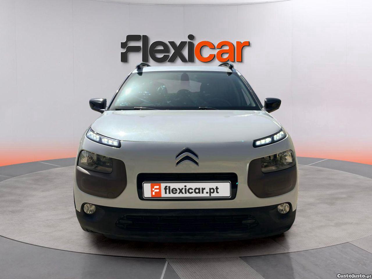 Citroën C4 Cactus 1.2 PureTech Shine — fotografia 18