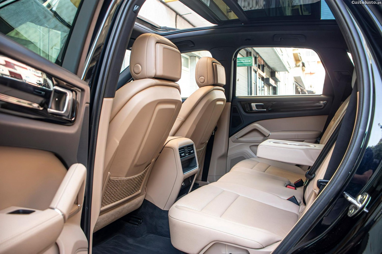 Porsche Cayenne E-Hybrid — fotografia 5