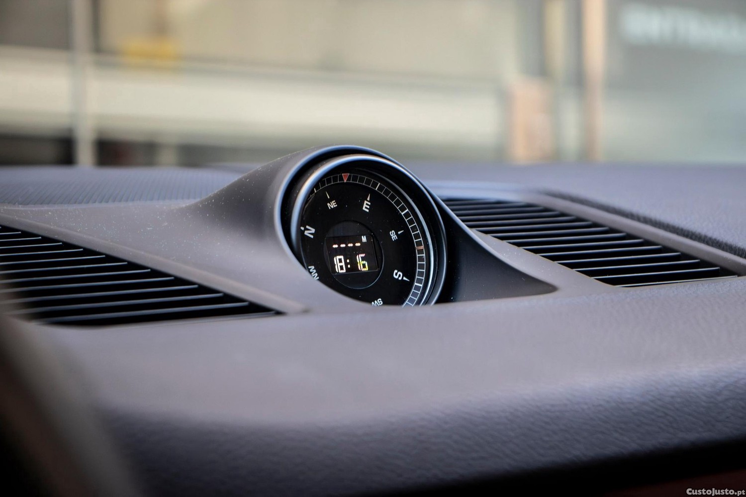 Porsche Cayenne E-Hybrid — fotografia 7