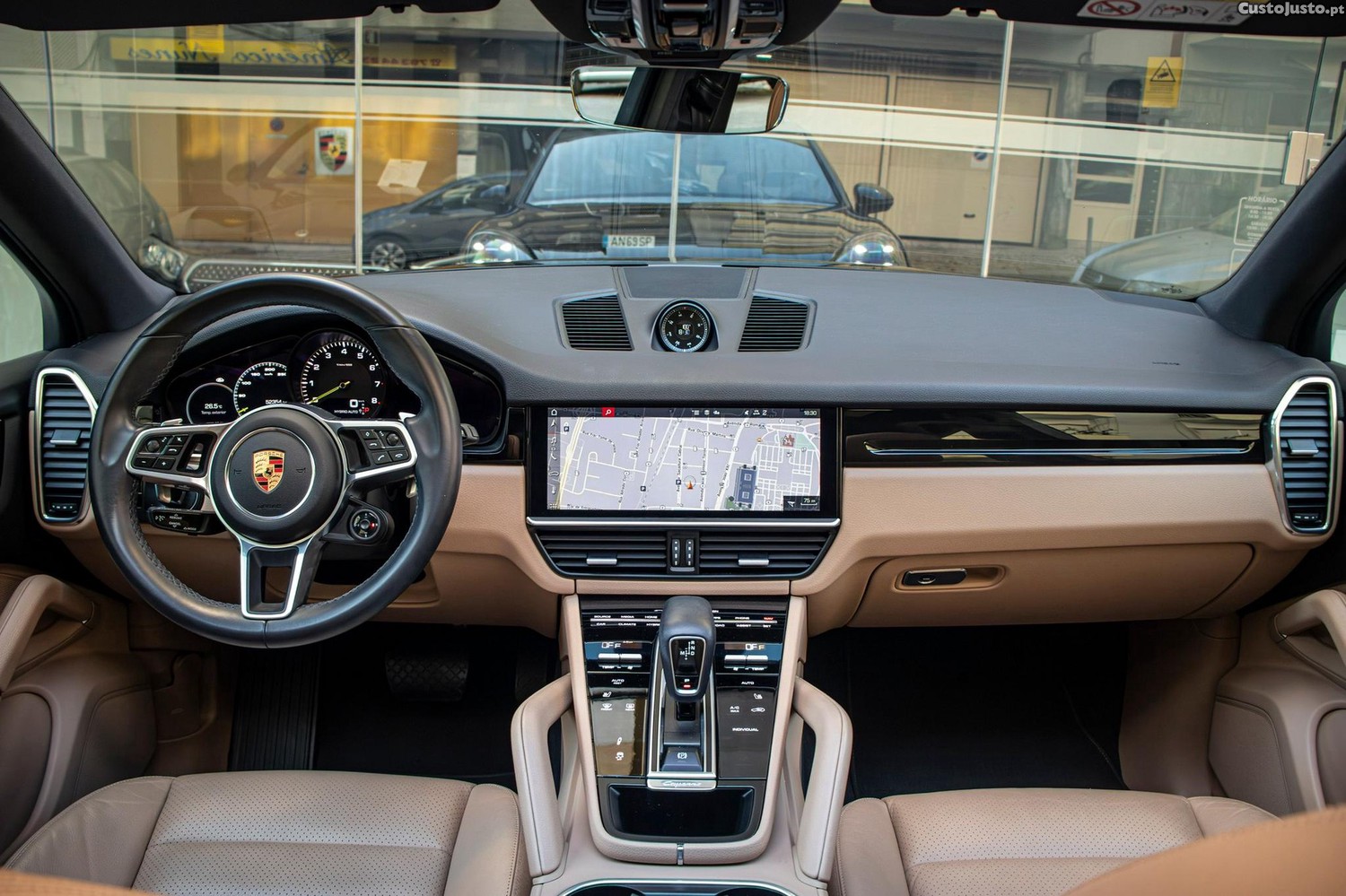 Porsche Cayenne E-Hybrid — fotografia 17