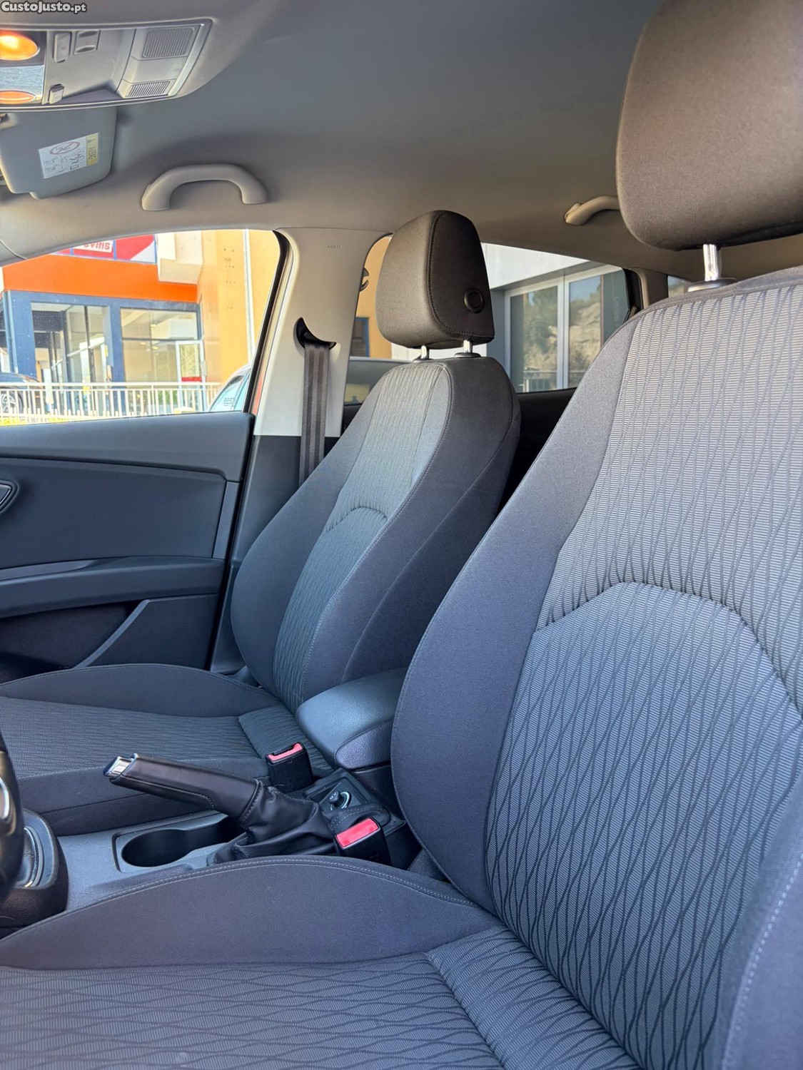 SEAT Leon 1.6 TDi Style — fotografia 3