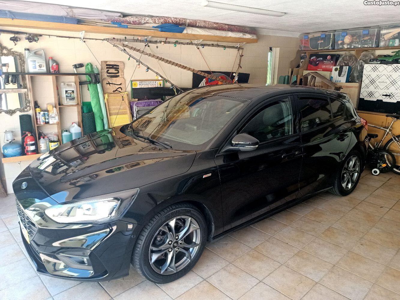 Ford Focus ST-Line 1.0 EcoBoost — fotografia 10