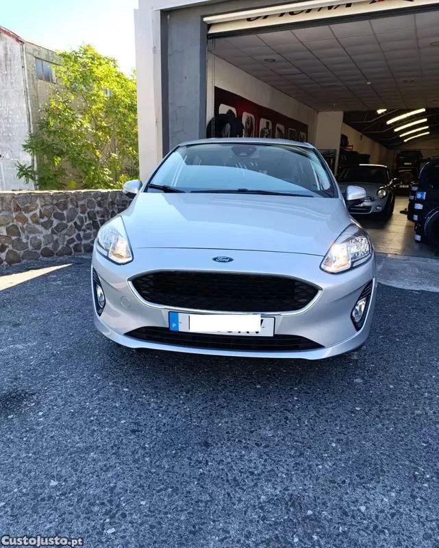Ford Fiesta 1.5 tdci connected - 20 foto 2