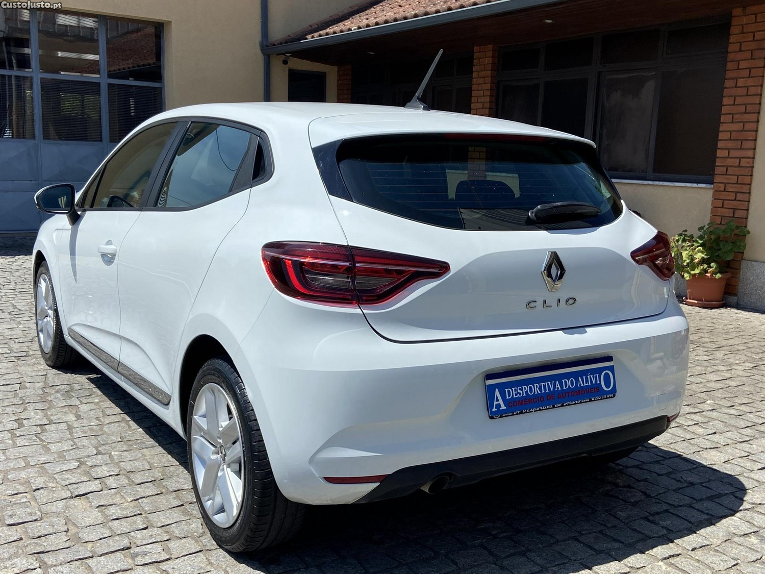 Renault Clio 1.5 BlueDci INTENSNACIONAL — fotografia 6