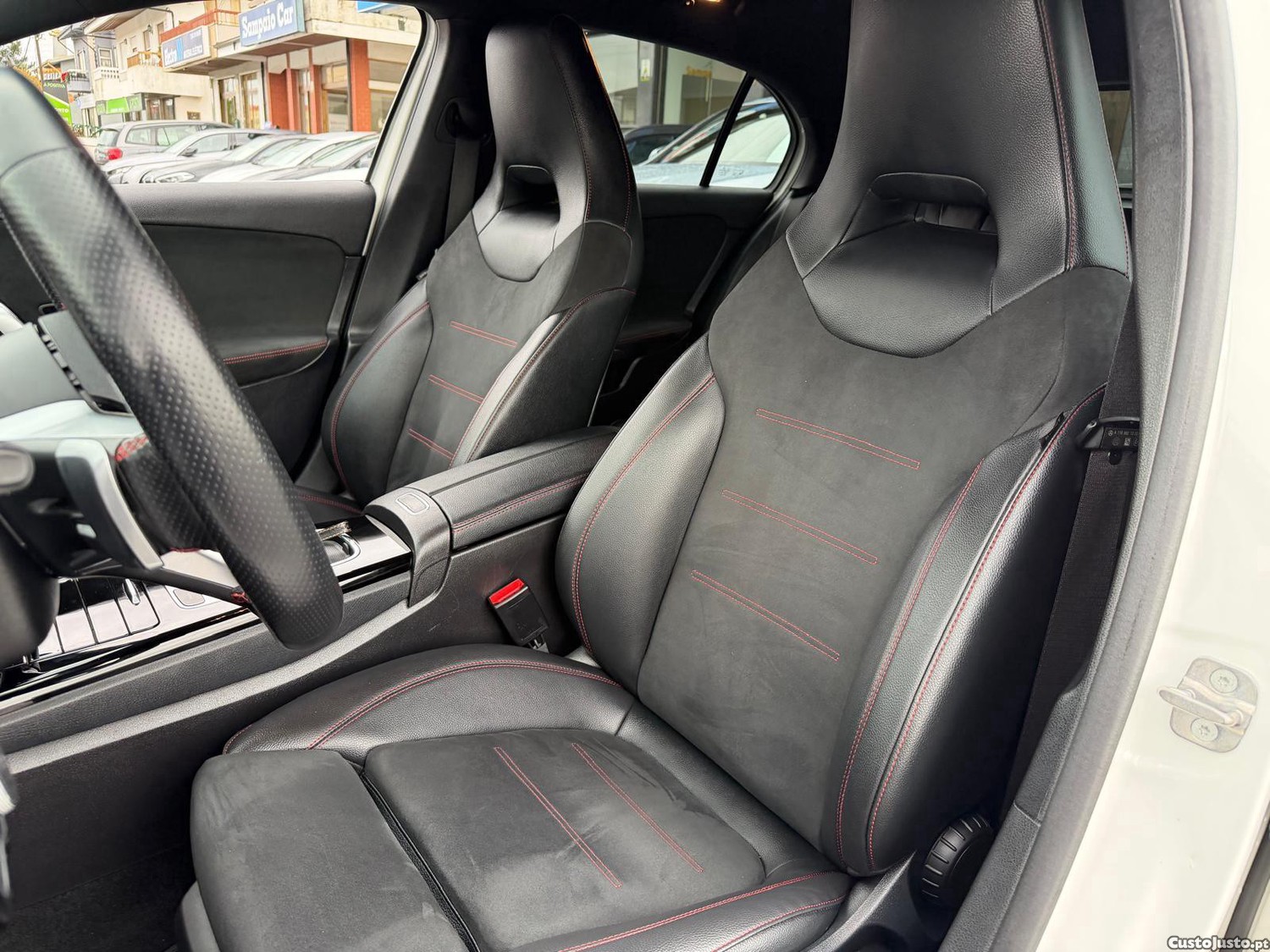 Mercedes-Benz A 200 d AMG Line Aut. — fotografia 19