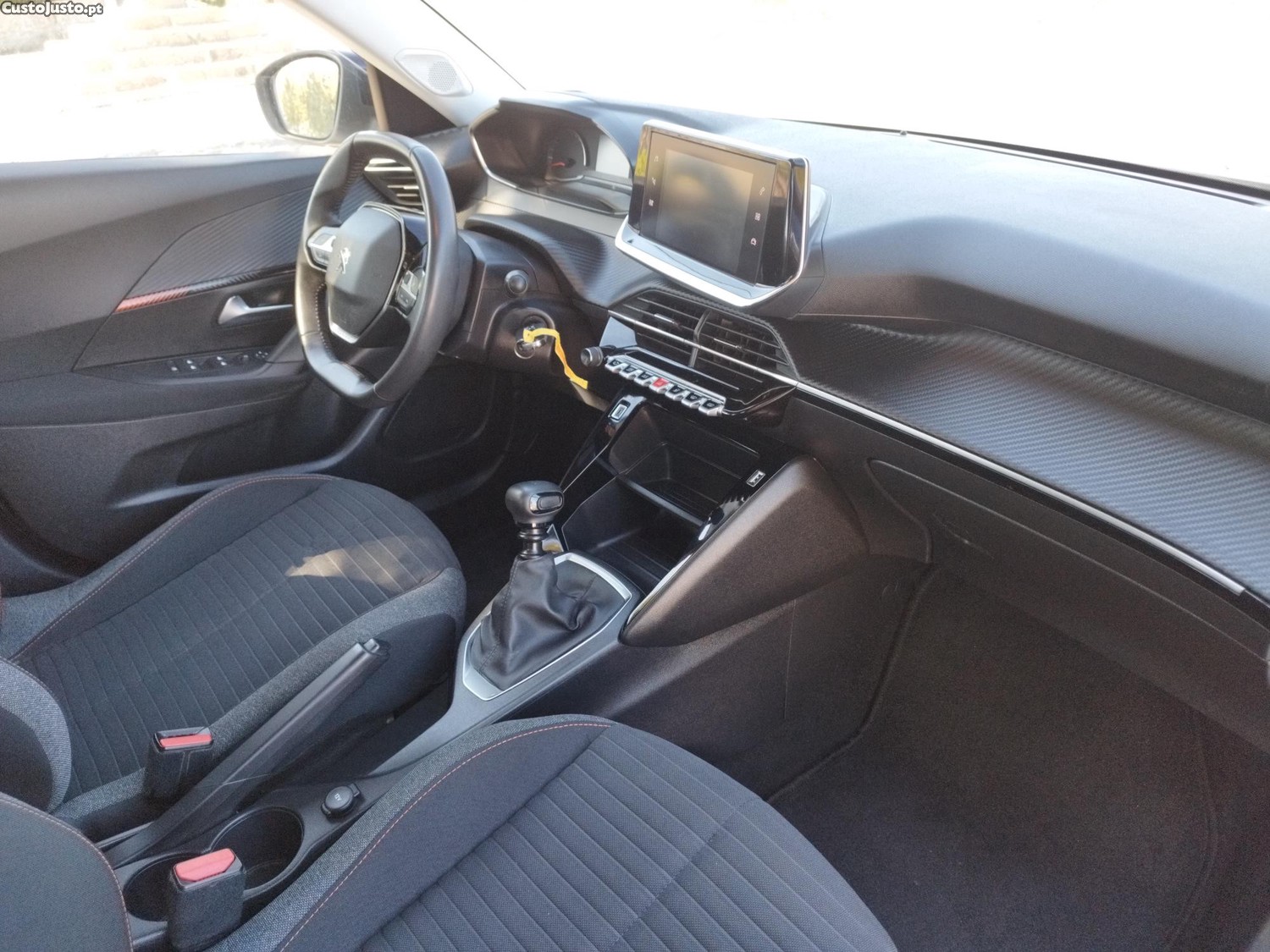 Peugeot 2008 1.5 BHDI ACTIVE PACK — fotografia 3