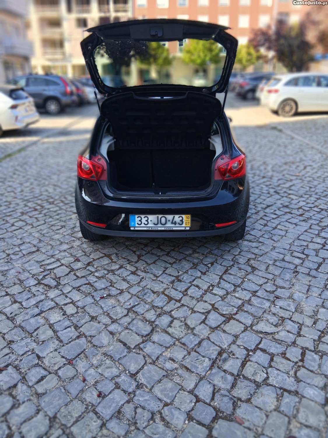 SEAT Ibiza 1.6 TDI 105 cv Diesel — fotografia 2