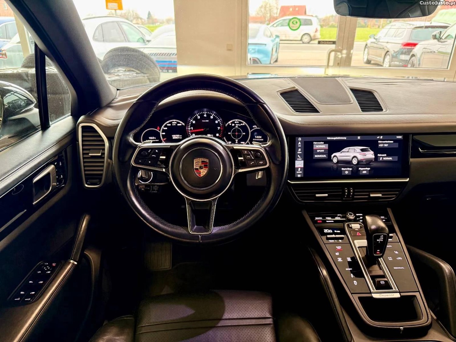 Porsche Cayenne V6 — fotografia 12