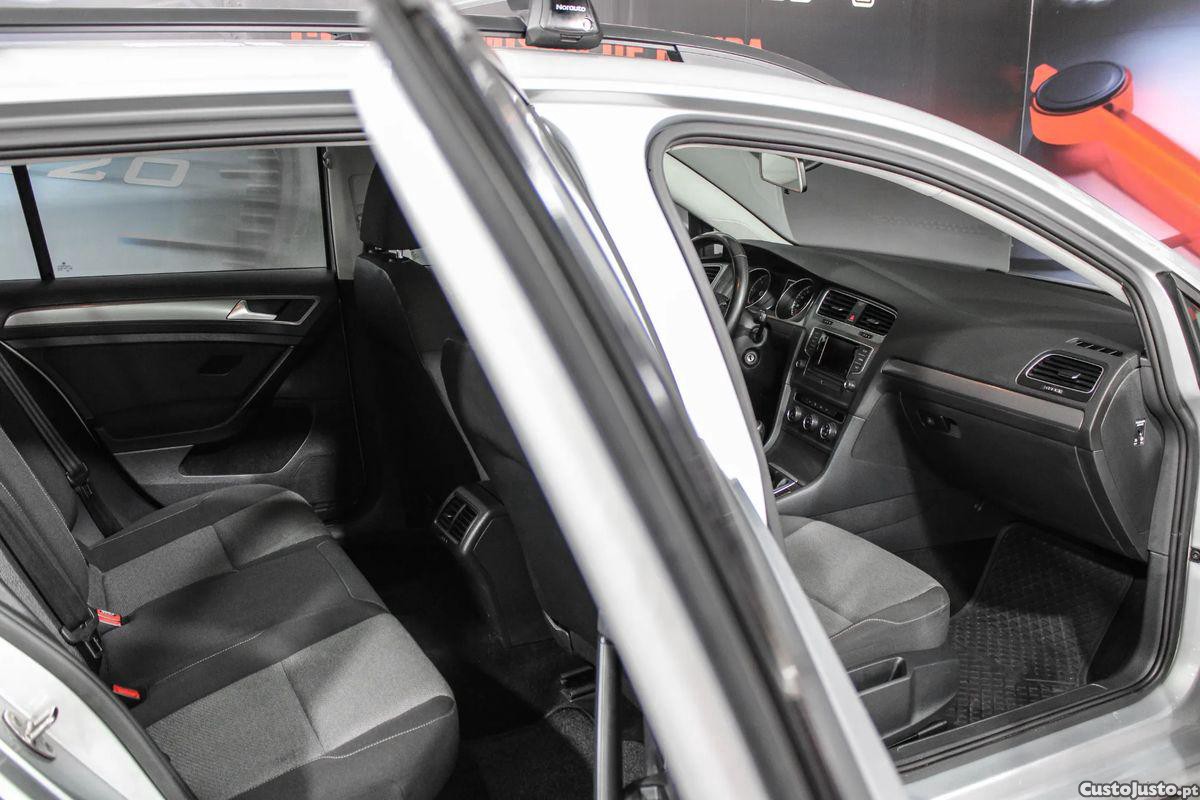 Volkswagen Golf Variant 1.6 TDi BlueMotion Trendline — fotografia 13